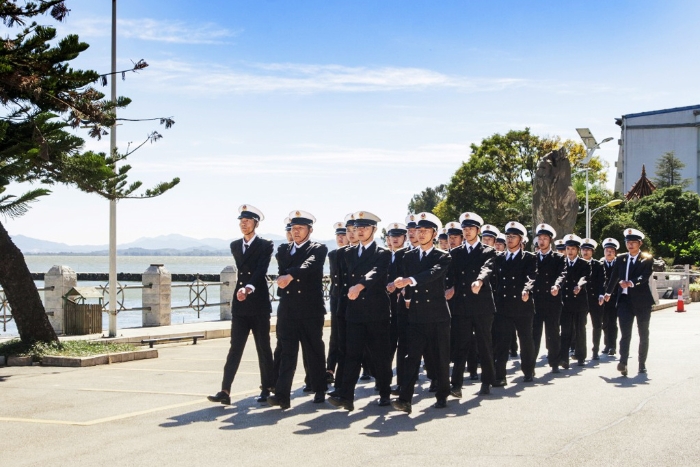 航运学子——半军事化管理 航运学子——半军事化管理