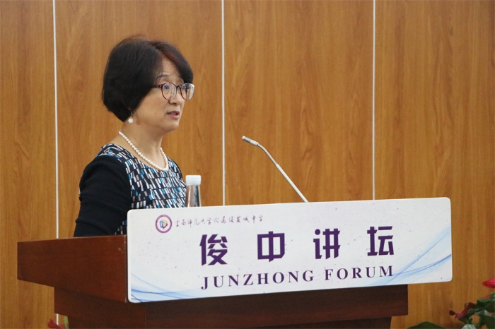 俊中讲坛活动之医学专家讲座