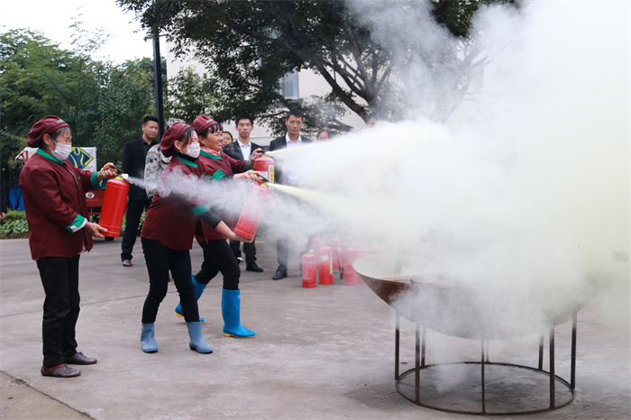 教职工消防演练培训