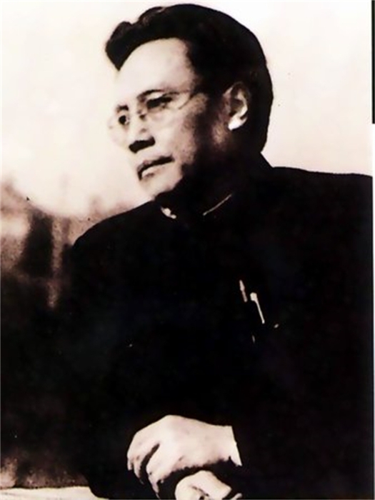 著名哲学家艾思奇 著名哲学家艾思奇