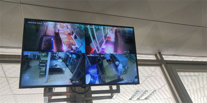 校园“明厨亮灶”确保食品安全