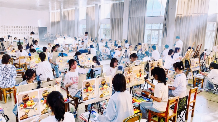 昆九中美术专业课 昆九中美术专业课