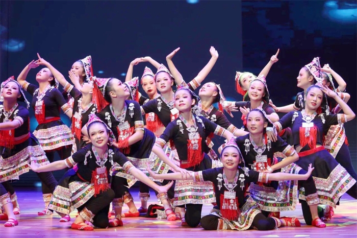 昆九中舞蹈队参赛剧照 昆九中舞蹈队参赛剧照