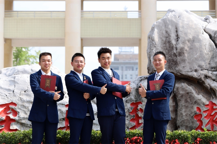 b7ff6e18-5d2c-418f-a63c-ce2685cfaa78