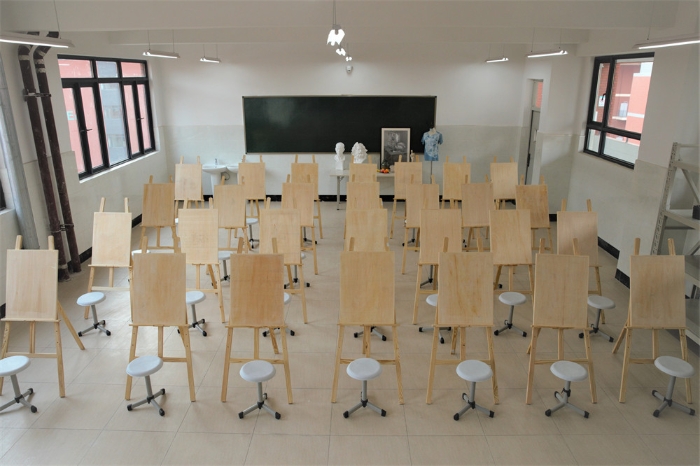 9美术教室 9美术教室