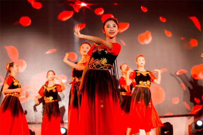 舞蹈队2 舞蹈队2