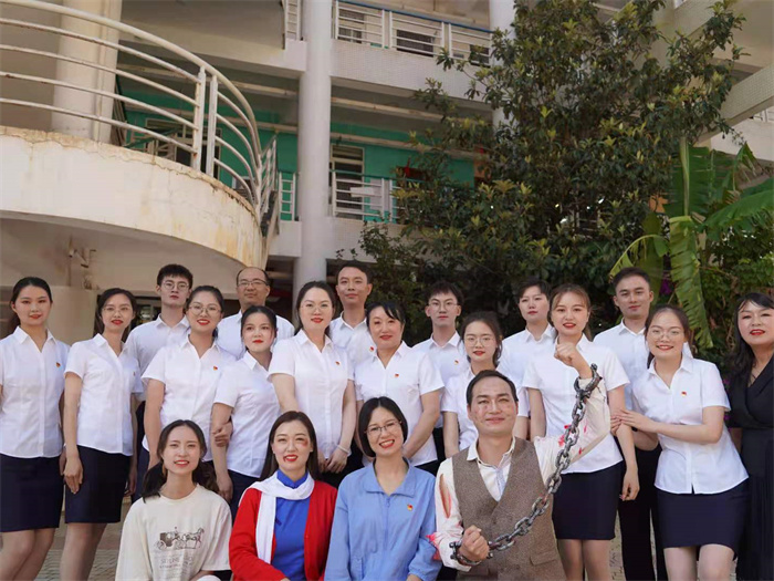 诗歌朗诵教师团队 诗歌朗诵教师团队