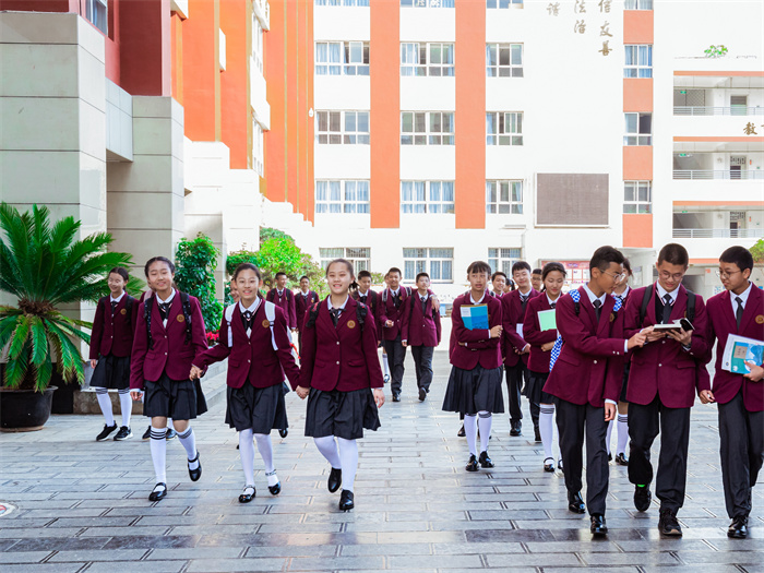 学校简介 学校简介