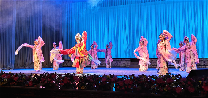 滇剧进校园 滇剧进校园