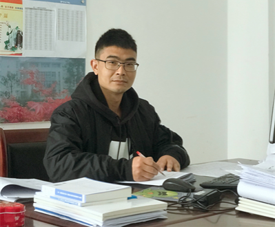 昆明市物理学科教坛新秀 白志维 昆明市物理学科教坛新秀 白志维