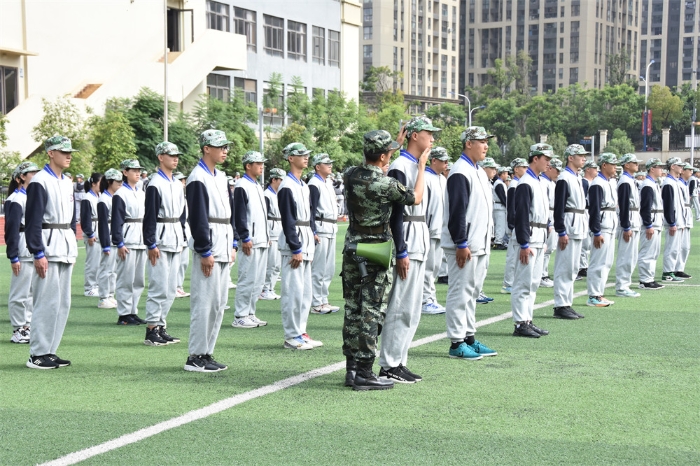 理由1:严抠细训 理由1:严抠细训