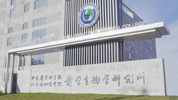 6.产业新区大门