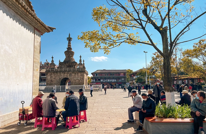 居民们享受这悠闲