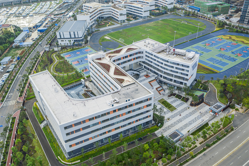 中学部俯视图 中学部俯视图