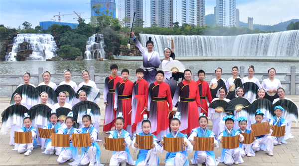 自编自演《合一歌)舞蹈 自编自演《合一歌)舞蹈