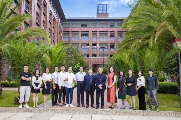 行政领导组 行政领导组