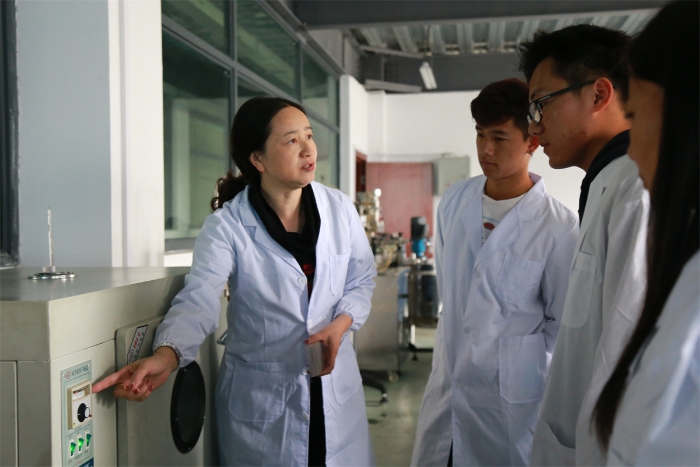 黄炎培杰出教师 黄炎培杰出教师