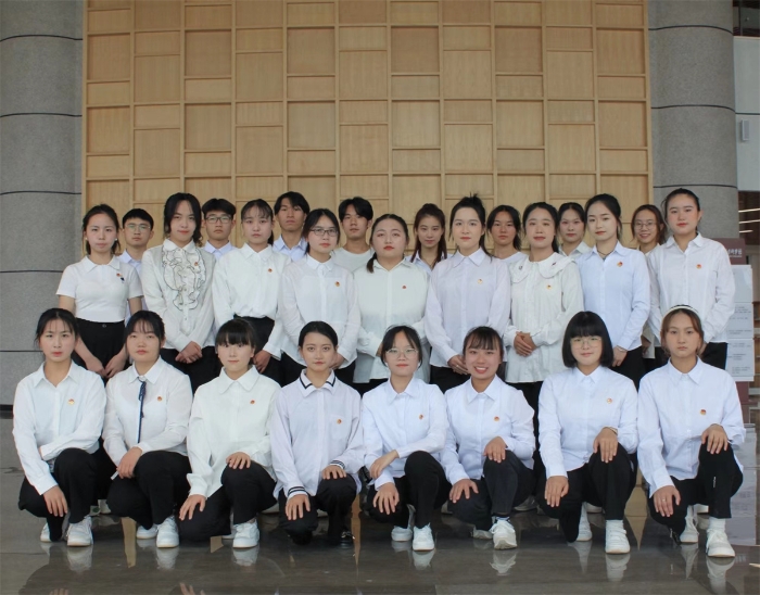 校团委大学生艺术团播音主持部 校团委大学生艺术团播音主持部