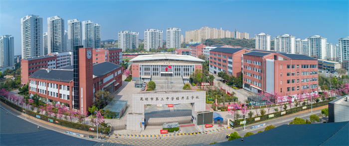 6.2学校全景