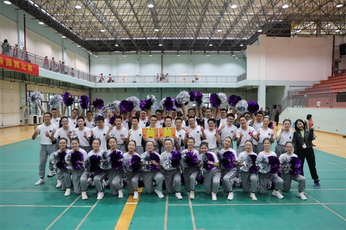 啦啦操比赛