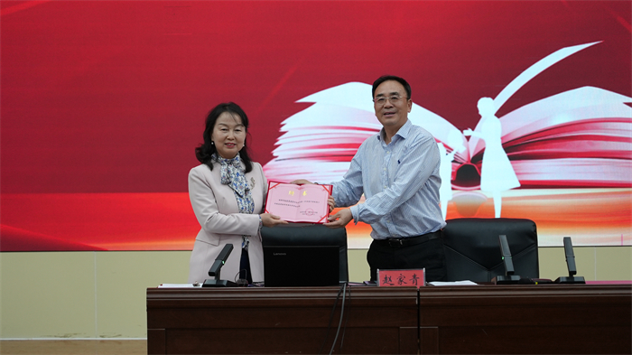 昆一中本部专家到校开展高考备考讲座1 昆一中本部专家到校开展高考备考讲座1