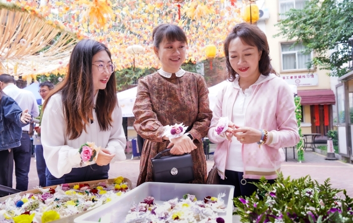 2.参观文创厂品