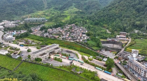 远眺猴桥国门新村,一片生机勃勃的繁荣景象。腾冲市融媒体中心 供图 远眺猴桥国门新村,一片生机勃勃的繁荣景象。腾冲市融媒体中心 供图
