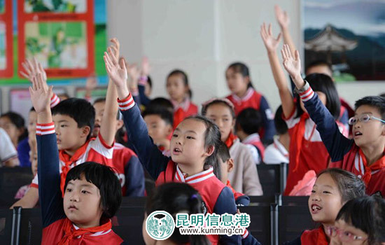 盘龙区公共卫生群众服务日 口腔专家进校园传授护牙知识 盘龙区公共卫生群众服务日 口腔专家进校园传授护牙知识