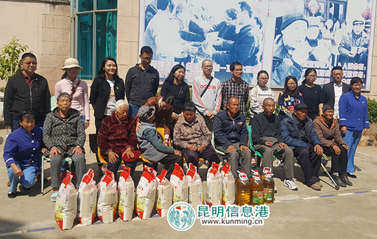 五华区团支部开展“3·5”学雷锋志愿者活动