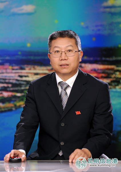 呈贡区委副书记、区长张先宝