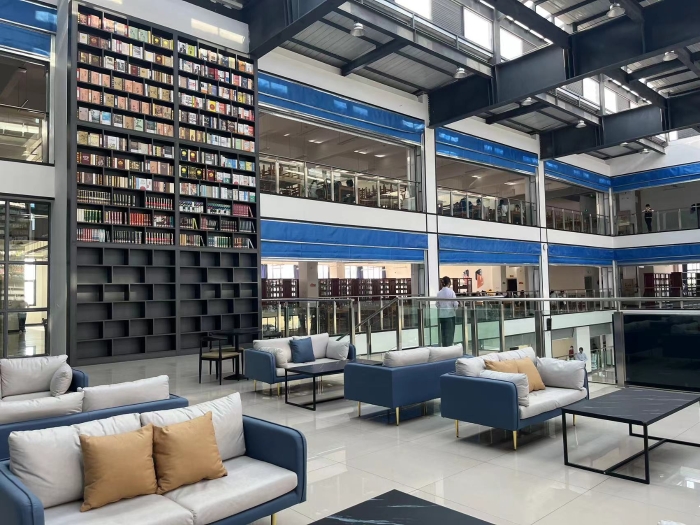 沾益校区图书馆1 沾益校区图书馆1