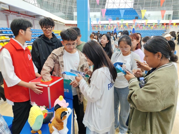 大学生职业生涯体验周活动2 大学生职业生涯体验周活动2