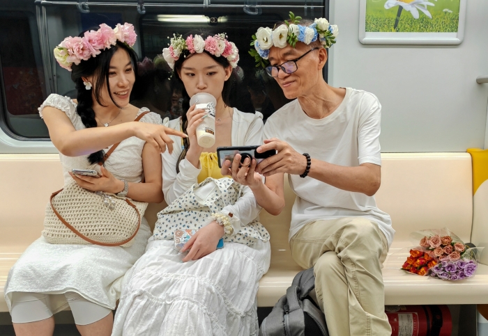 张可、13700611692、昆4的乘客们（组照3）、2024年、昆明