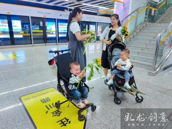 胡平华 13888511964  通往花海的地铁2 2025年9月4日   地铁四号线金桂街站