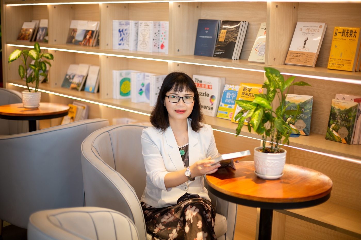 李文娟校长 李文娟校长