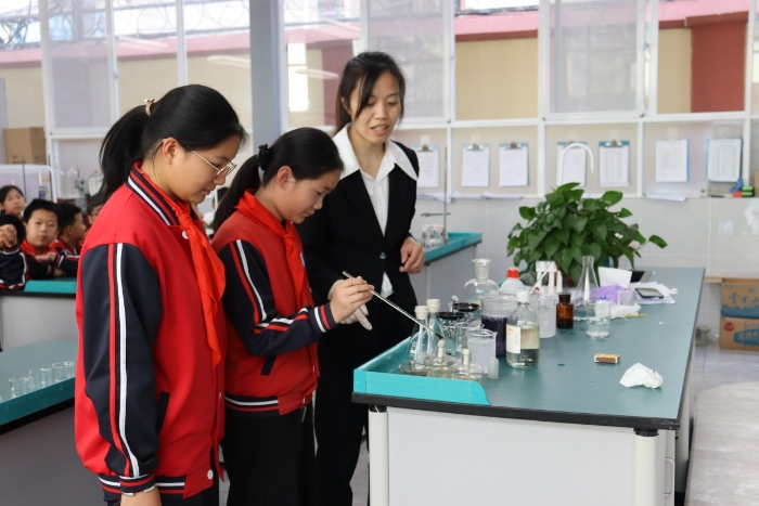 盘龙区龙泉育才学校