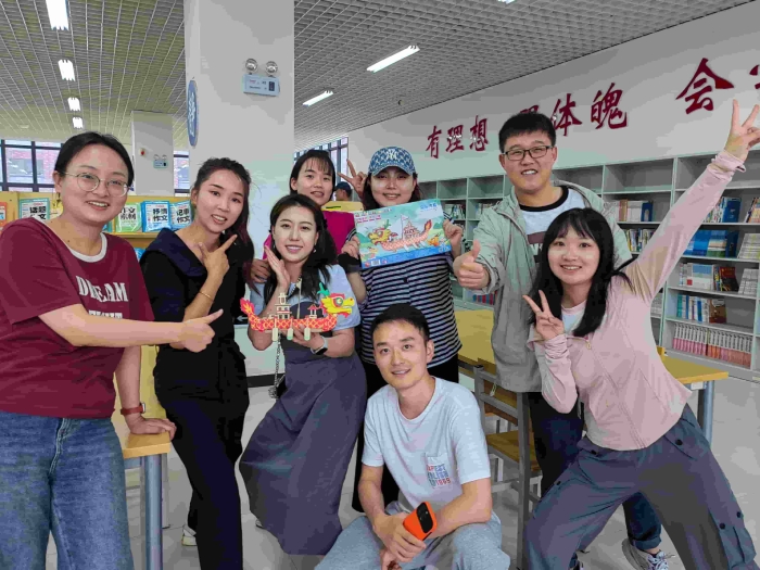 端午节制作龙舟活动