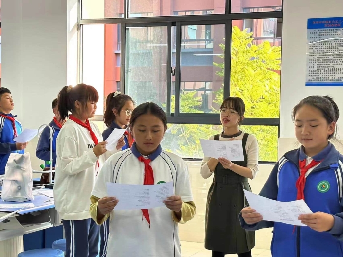 小记者朗诵演讲社1 小记者朗诵演讲社1