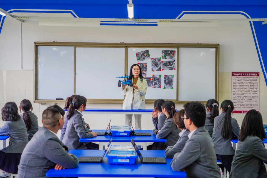 用优秀的人培养更优秀的人