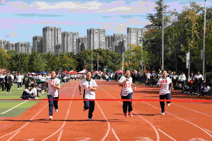 运动会赛跑