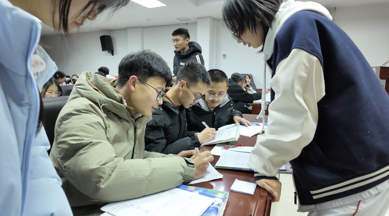 昆明市官渡区空港实验学校（原昆明市第三中学空港实验学校）