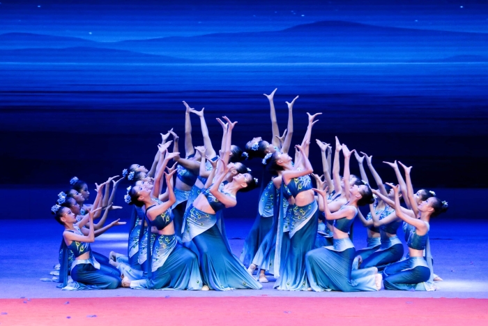 云南省第八届中小学生艺术展演二等奖 云南省第八届中小学生艺术展演二等奖