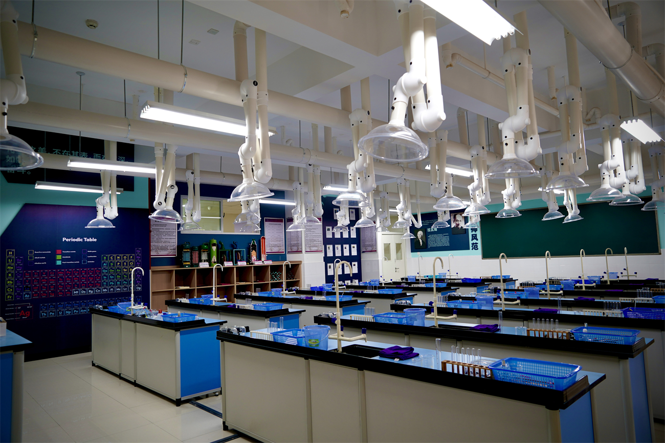 化学实验室_副本.jpg