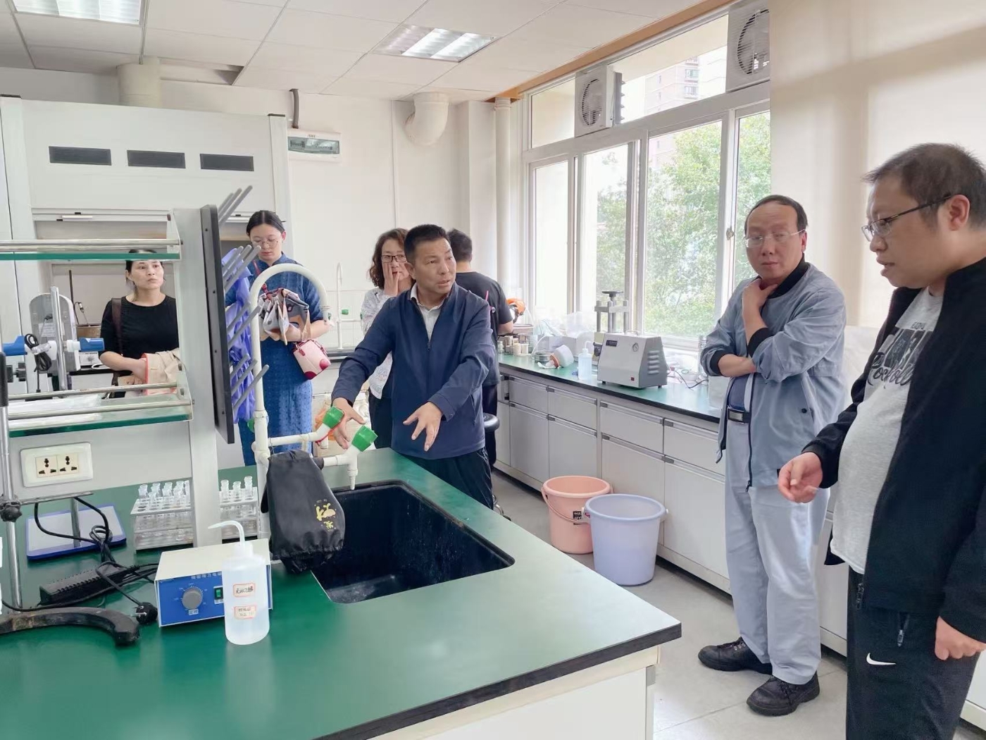 ebea212584bbb7b6e51aa80104e24812