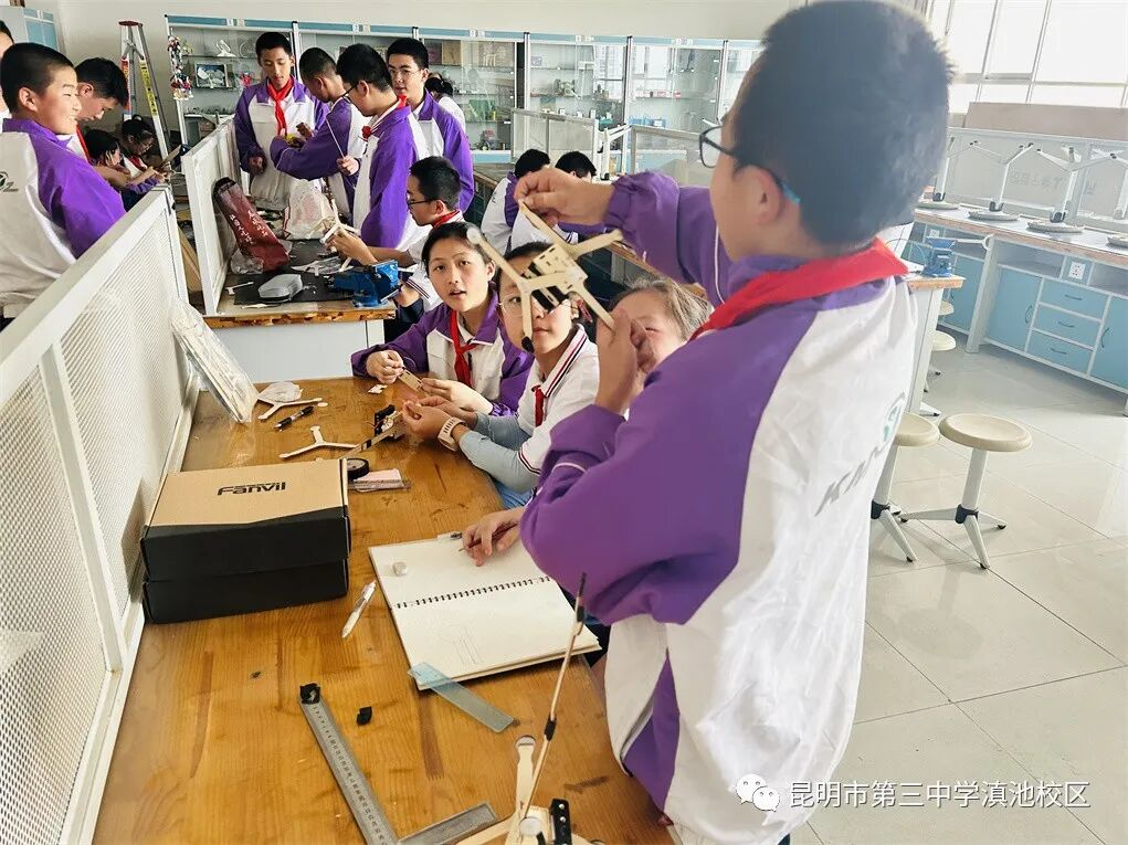 昆明市第三中学滇池校区