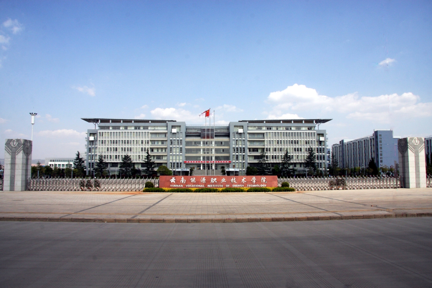 学校大门_副本