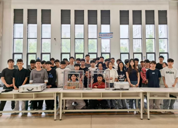 学生校内实训
