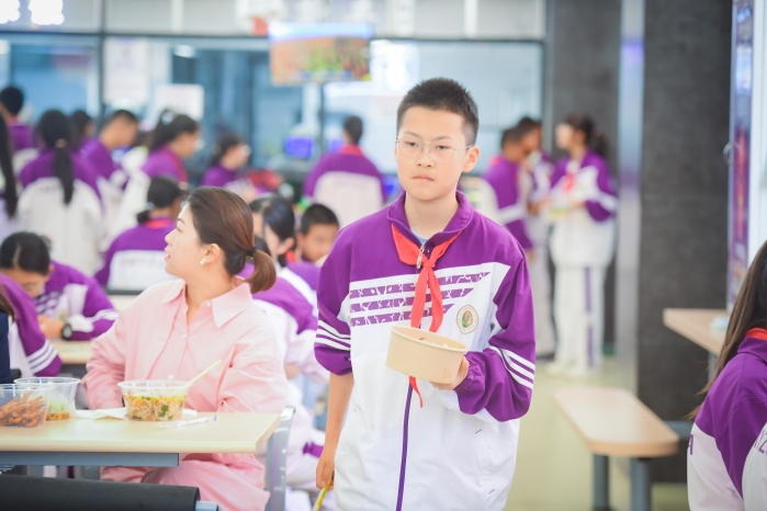 食堂 (1) 食堂 (1)