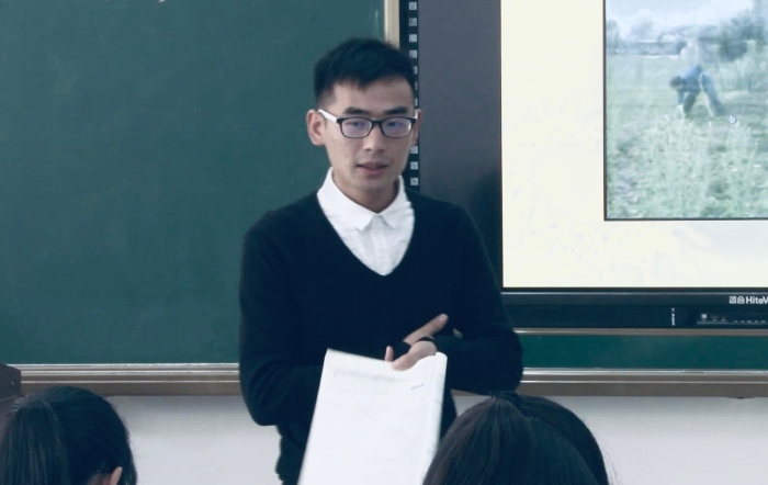 昆明市学生艺术节优秀指导教师、晋宁区音乐学科骨干教师、晋宁区教育行业音体美教学“技术能手”、晋宁区中小学生艺术节“优秀指挥”“最佳指挥”“优秀指导教师” 李建坤 昆明市学生艺术节优秀指导教师、晋宁区音乐学科骨干教师、晋宁区教育行业音体美教学“技术能手”、晋宁区中小学生艺术节“优秀指挥”“最佳指挥”“优秀指导教师” 李建坤