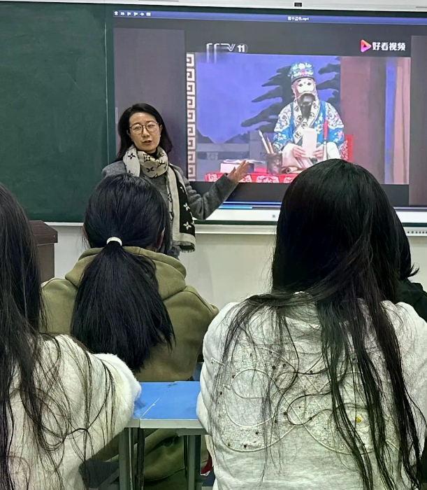 音乐选修课-京剧行当的认识及唱段听赏.webp 音乐选修课-京剧行当的认识及唱段听赏.webp